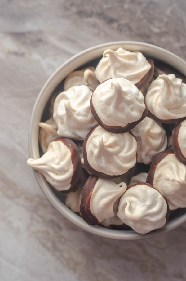 A delicious holiday treat, these low-carb peppermint meringues are light, fluffy and delicious! Paleo, gluten-free, sugar-free.